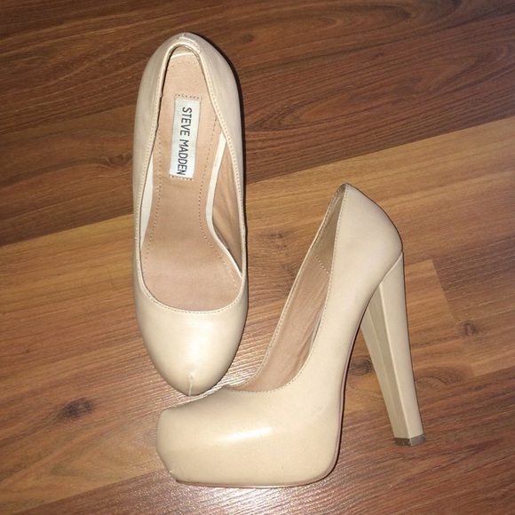 Danitty Bone Leather Pump - Picture 2 of 3