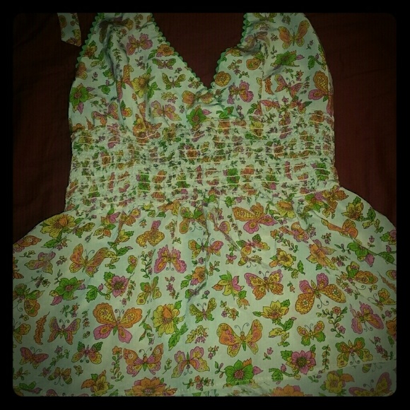 Adorable vintage style top