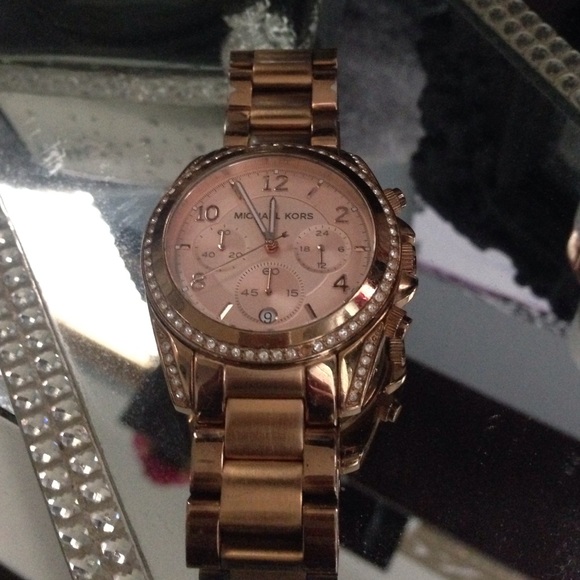 Rose gold rhinestoned MICHAEL KORS watch