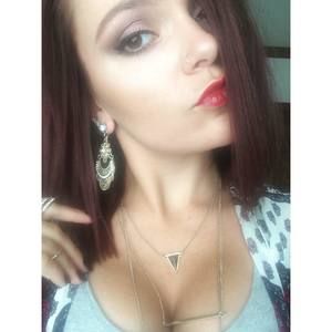 Meet your Posher, Briana