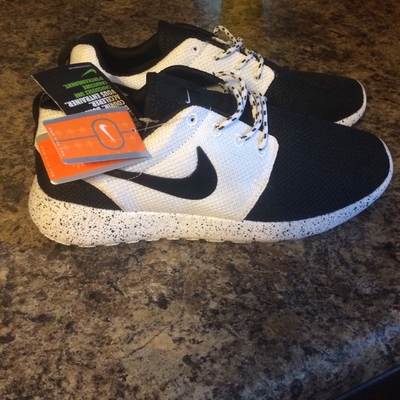 Nike roshes