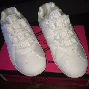 Brand new cheer shoes ! / $20 / size 6