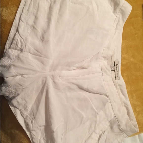 Shorts - Picture 3 of 4