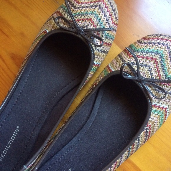 🍂 Chevron Pattern Flats 🍂 - Picture 2 of 4