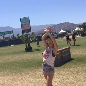 Meet your Posher, Becca