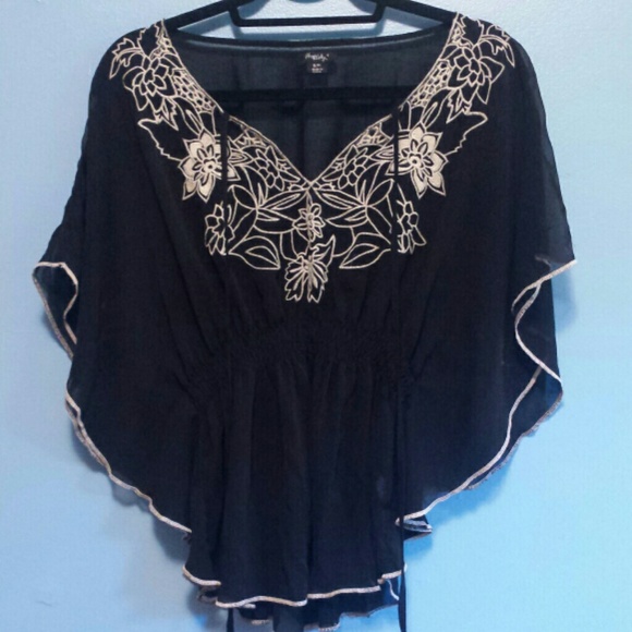 Black &  cream top.