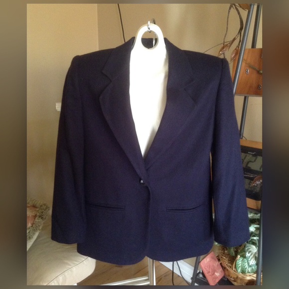 Petite Navy Blazer. - Picture 3 of 3