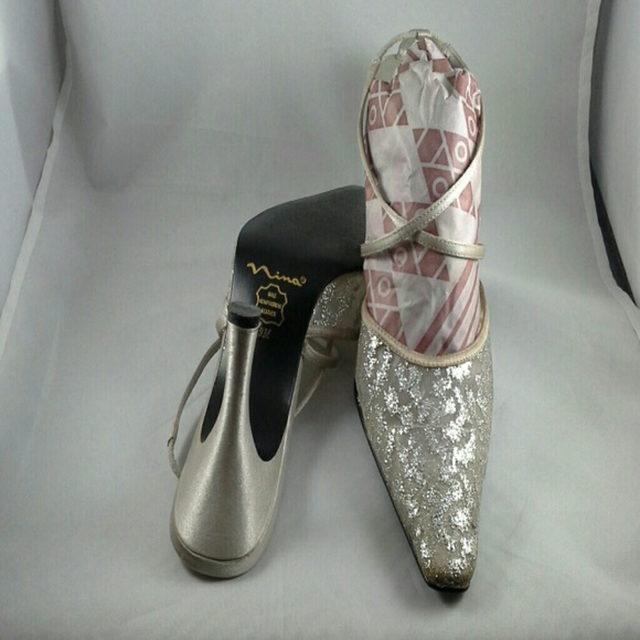 Shoes - Picture 4 of 4