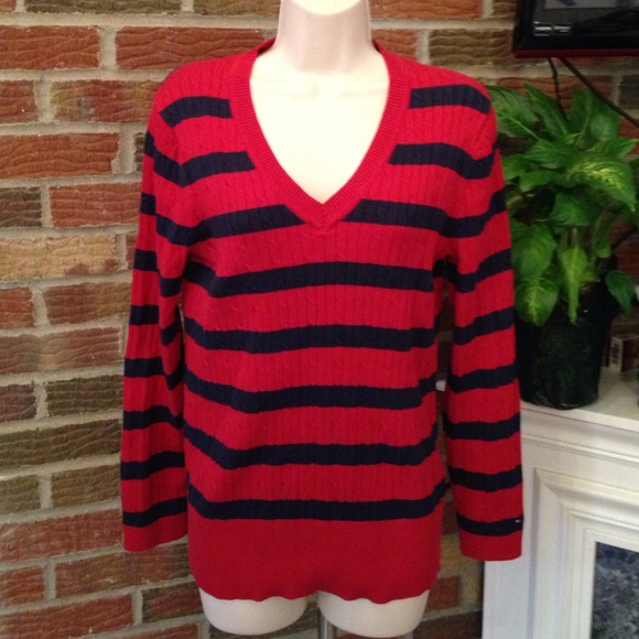 Tommy Hilfiger Sweaters - Tommy Hifiger V neck sweater