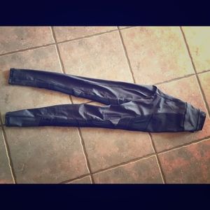 Lululemon size 2 pants