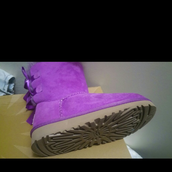 ***SOlD ****Ugg boot - Picture 3 of 3