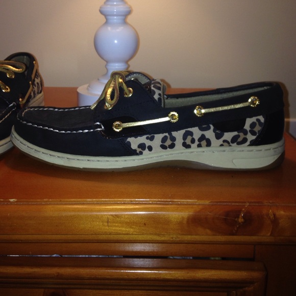 Cheatah print sperry shoes