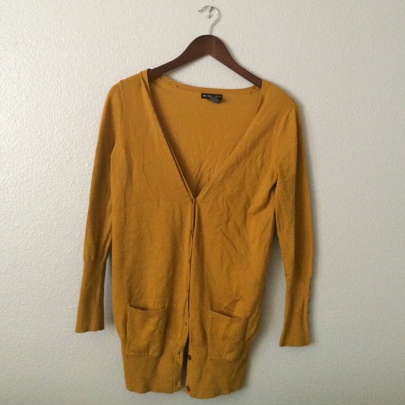 Mustard yellow sweater
