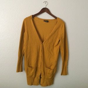 Mustard yellow sweater