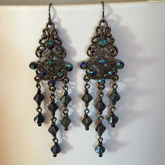 Chandelier earrings