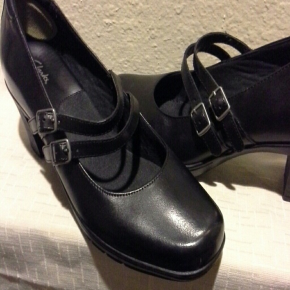 Clarks Black Leather Shoes - Picture 3 of 4