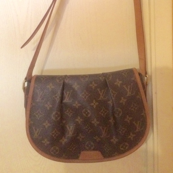 Authentic Louis Vuitton Menilmontant pm