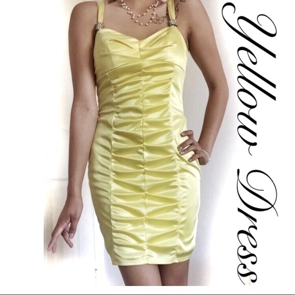 Homecoming / Prom dress - Picture 1 of 4