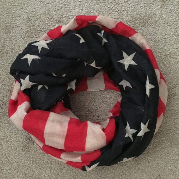 Accessories - 🇺🇸Patriotic Infinity Scarf🇺🇸