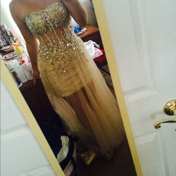 Cream colored prom dress - Picture 2 of 2