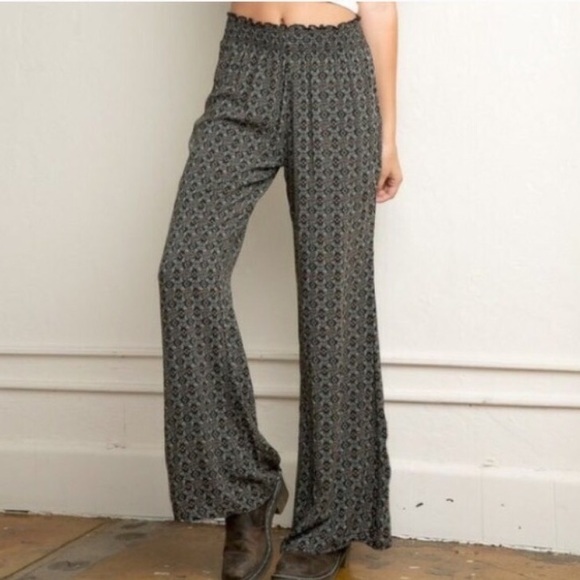 Brandy Melville high waist pants.