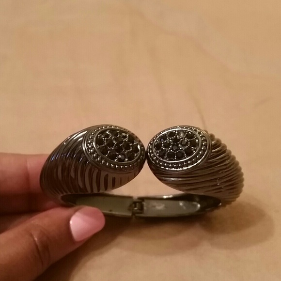 Braclet - Picture 2 of 2
