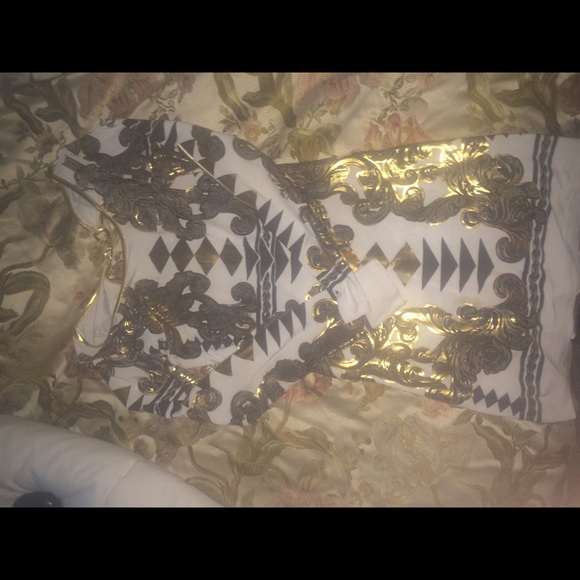Dresses & Skirts - Black and Gold Baroque Dress