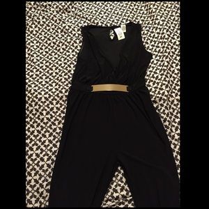 Black pant romper.