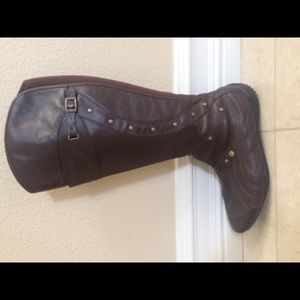 Tall riding boot