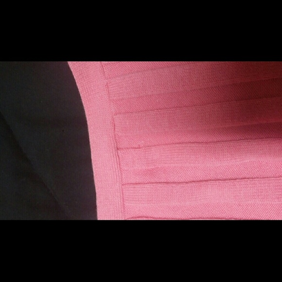 Sweater - Picture 4 of 4