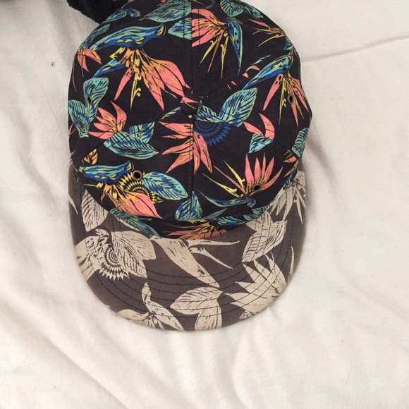 Volcom strap back - Picture 4 of 4