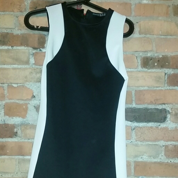 60's style black and white dress