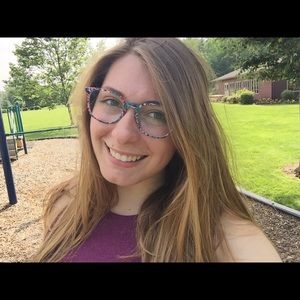 Meet your Posher, Rebecca