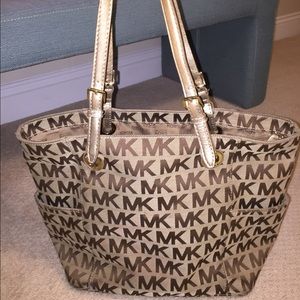Michael Kors Jet Set Tote