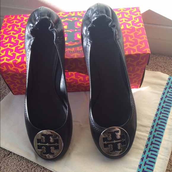 Brand New Tory Burch Classic Reva Flats!!