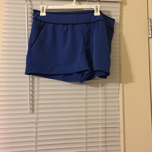 Blue and black shorts with pockets