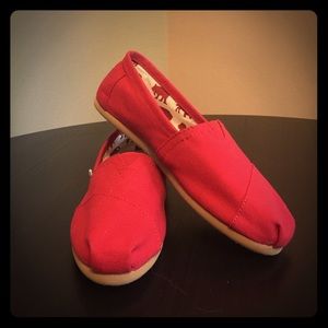Toms Red Canvas Women's Classics