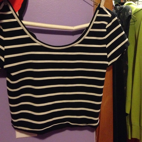 Black and white crop top