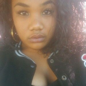 Meet your Posher, Ana malia