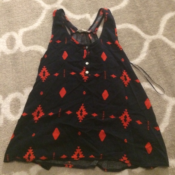 navy blue and red sleeveless top