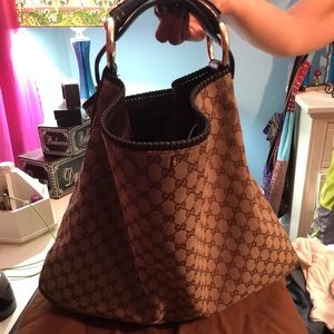 100% authentic! Gucci bag with amazing detail!
