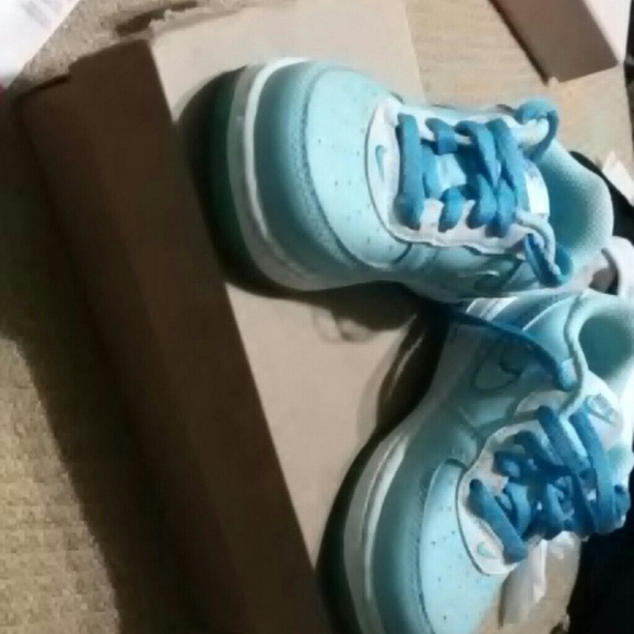 Nikes baby shoes