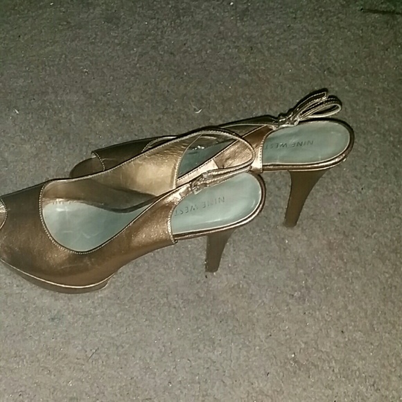 Shoes - Picture 3 of 4