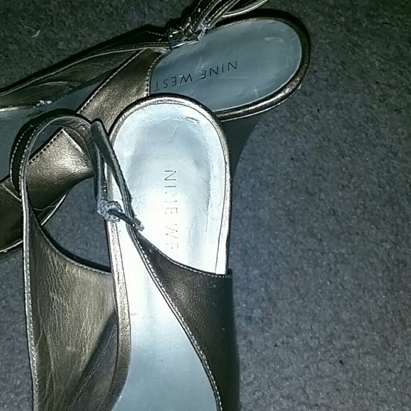 Shoes - Picture 4 of 4