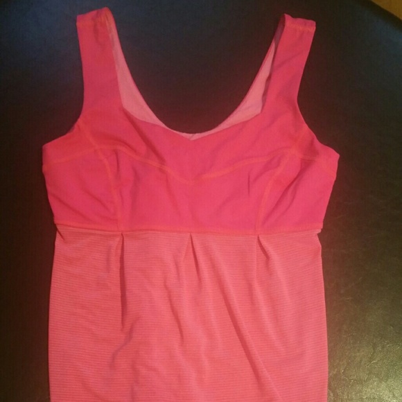 SOLD****Lululemon pink tank size 6 - Picture 1 of 4