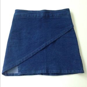 BRANDY MELVILLE SKIRT