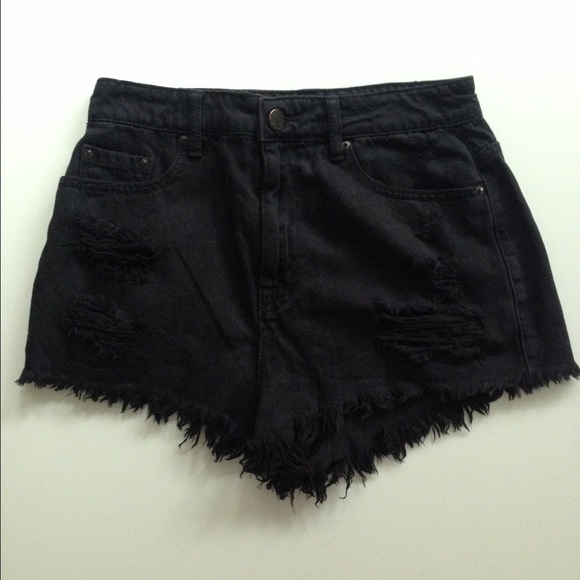 BDG URBAN OUTFITTERS SHORTS