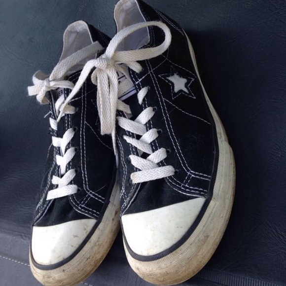 Black converse