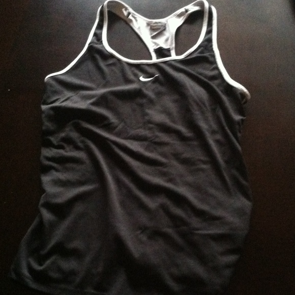 black and white nike running top