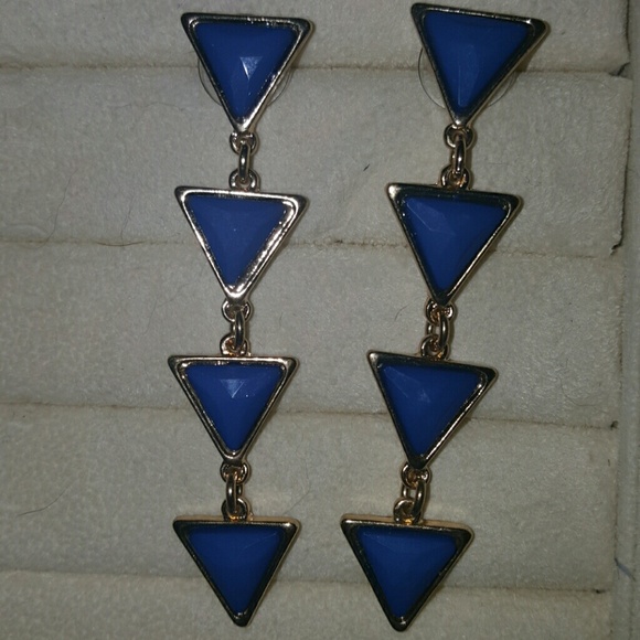 Earrings - Picture 1 of 3